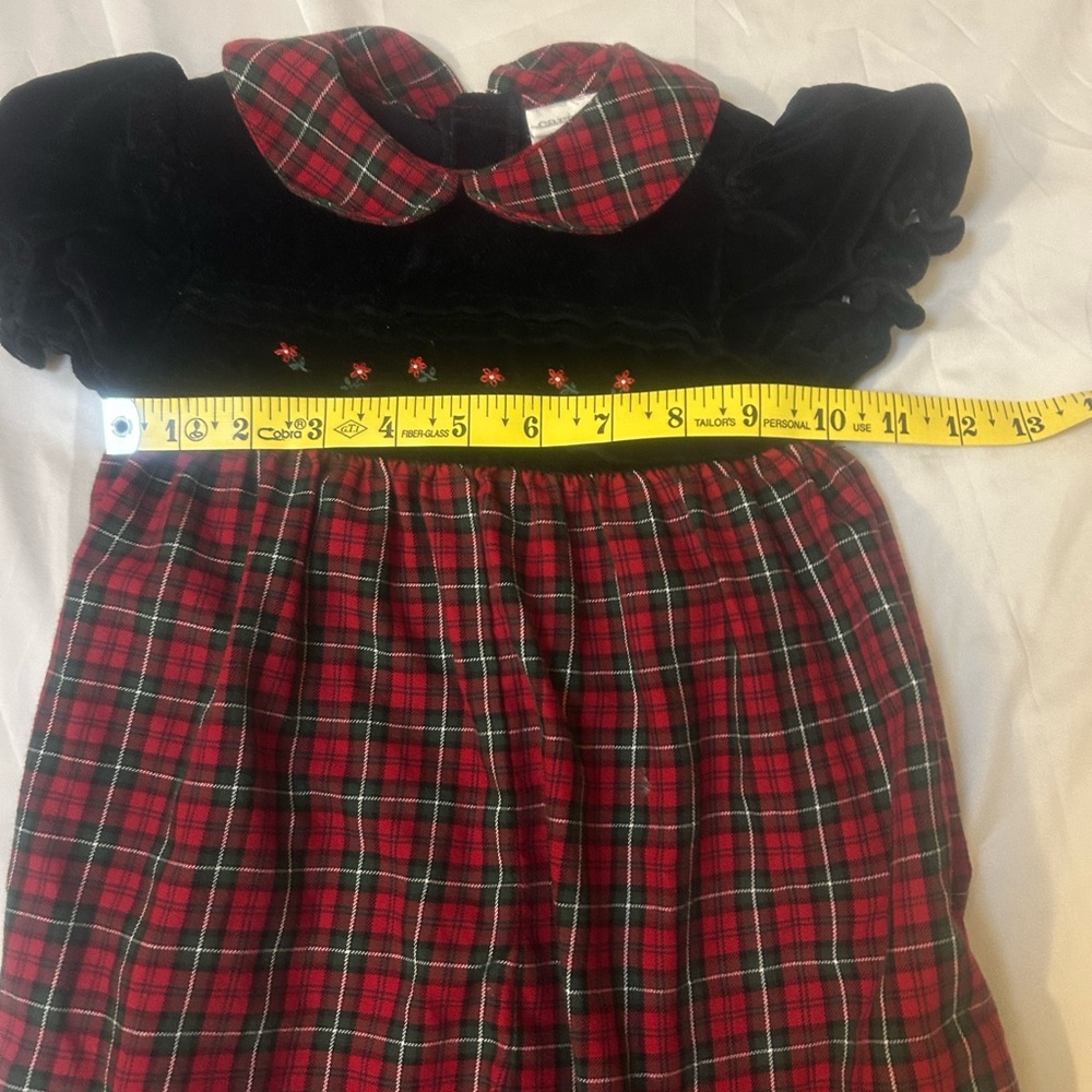 Carter’s Baby Girl 12 Months Velvet Tartan Plaid Jumper Romper Christmas - Picture 6 of 7